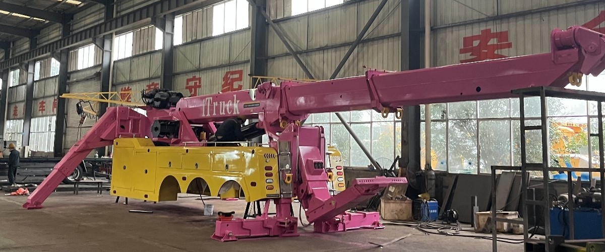 75 Tons Underlift Heavy Duty Rotator With 360 Operation Boom 3 Stages Boom