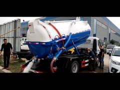 下水道吸水トラック