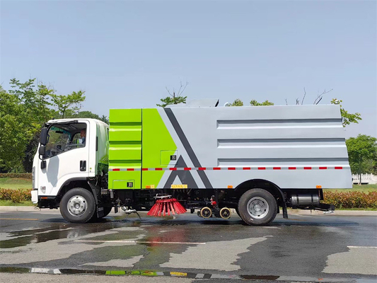 4x2 Isuzu KV600 130hp Eu 5 high pressure road sweeper truck