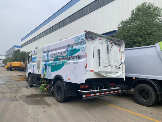 Efficient Multi Functional Road Sweeper Vehicle Combining Sweeping And Washing