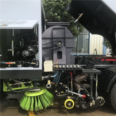 Diesel Powered Commercial Sweeper Truck For Urban Air Improvement