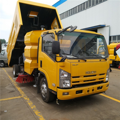 ISUZU KV600 700P Versatile Air Sweeper Truck For Various Cleaning Tasks And Surfaces