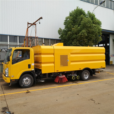 ISUZU KV600 700P Versatile Air Sweeper Truck For Various Cleaning Tasks And Surfaces
