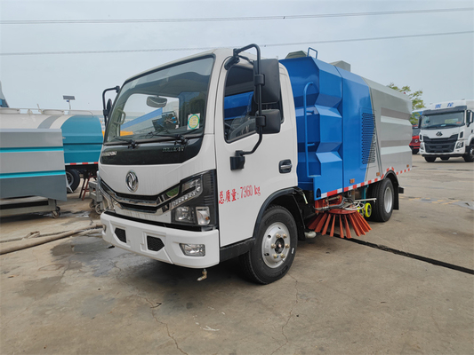 Powerful Truck Mounted Sweeping Machine For Large Scale Cleaning