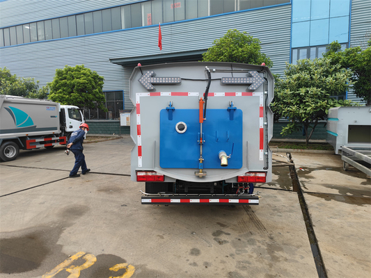Powerful Truck Mounted Sweeping Machine For Large Scale Cleaning