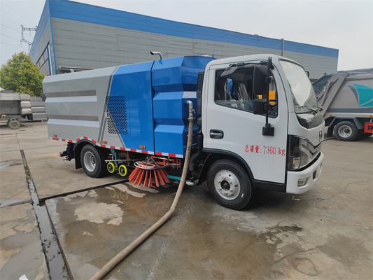Powerful Truck Mounted Sweeping Machine For Large Scale Cleaning
