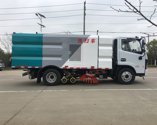 Single Cabin 120hp Road Sweeper Truck With High Pressure Washing For Oil Stain Cleaning