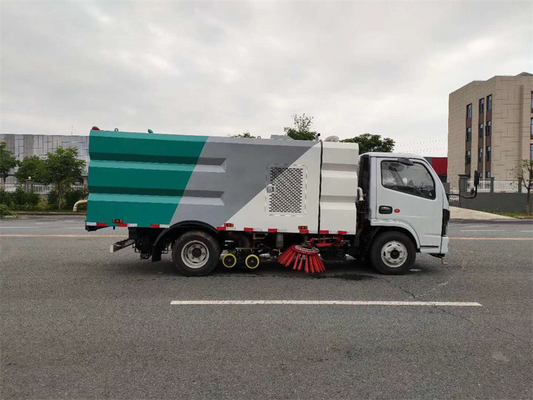 Max Speed 100 Km/H Eu 3 Street Sweeper Truck For Oil Stain Cleaning