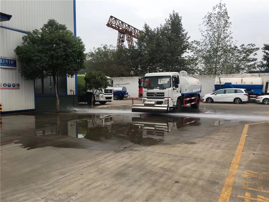 Heavy Duty Road Washing Truck With 20M3 Tank Volume And 25000KG GVW