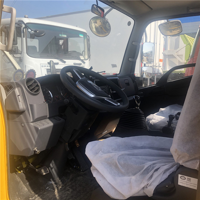 Euro 6 Left Hand Drive Faw Flatbed Recovery Truck 4 Tonne With 2 Sections Underlift