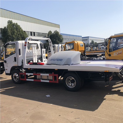 Custom 5 Tons Hyundai Flatbed Rollback Tow Truck With 5.6m Bed Length