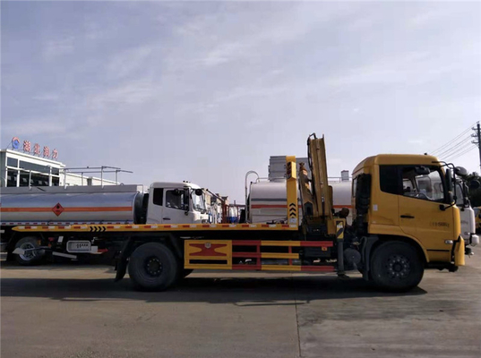 Diesel Fueled Flatbed Wrecker Truck 8 Tons With Folding Crane