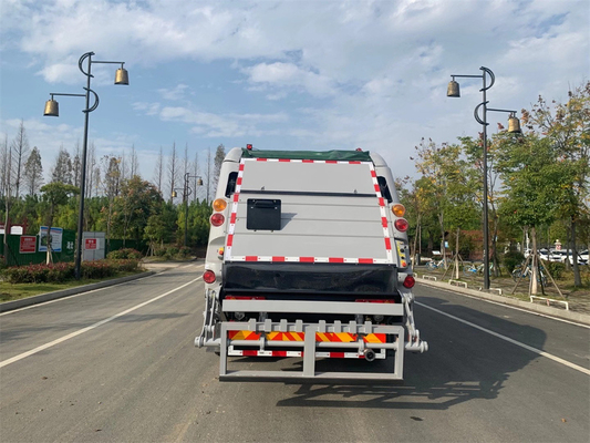 Dongfeng 190hp Engine Garbage Compactor Truck With 12cbm Tank
