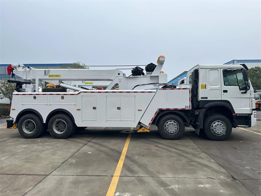 50 Tons Howo Sinotruck Heavy Duty Rotator With 360 Degree Continuous Rotation