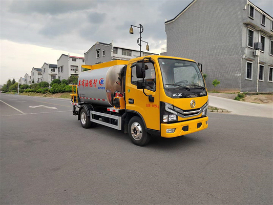 Dongfeng 4000 Liters Bitumen Asphalt Spray Truck With YC4FA120-30 Engine