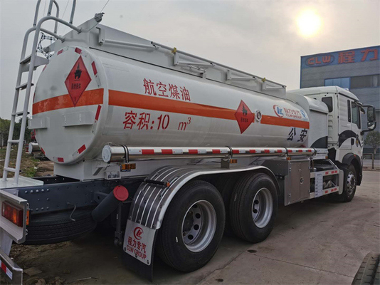 Sinotruck Howo 20000 Liters Air Jet Aviation Refueling Trucks For Remote Areas