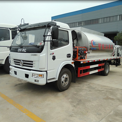 Dongfeng 6000 Liters Bitumen Spraying Truck For Highways Construction