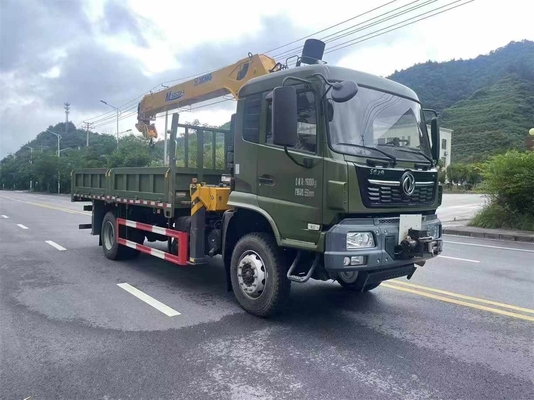 8 Ton Dongfeng Truck 4WD Offroad Mounted Crane For Municipal Construction And Poor Road Conditions