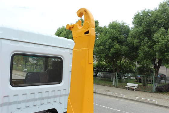 8x4 Sinotruck Howo Hook Lifting Arm Garbage Truck With 20 Cbm Bucket