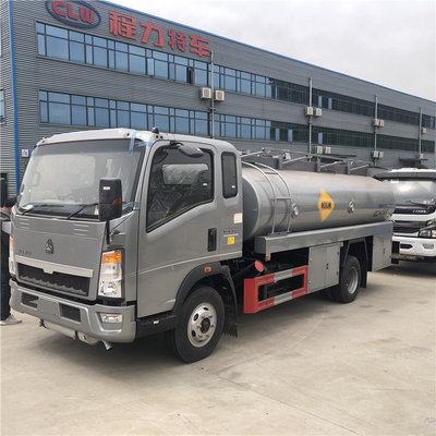 HOWO SINOTRUCK 8000 LITERS CARBON STEEL FUEL TANK TRUCK FUEL TANKER FUEL BOWSER