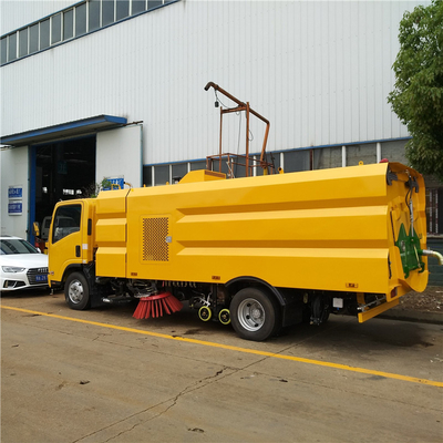 ISUZU KV600 700P Versatile Air Sweeper Truck For Various Cleaning Tasks And Surfaces