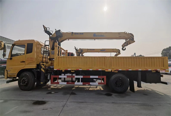 Dongfeng 190hp Engine Truck Mounted Crane 8 Ton Crane Truck For Transportation